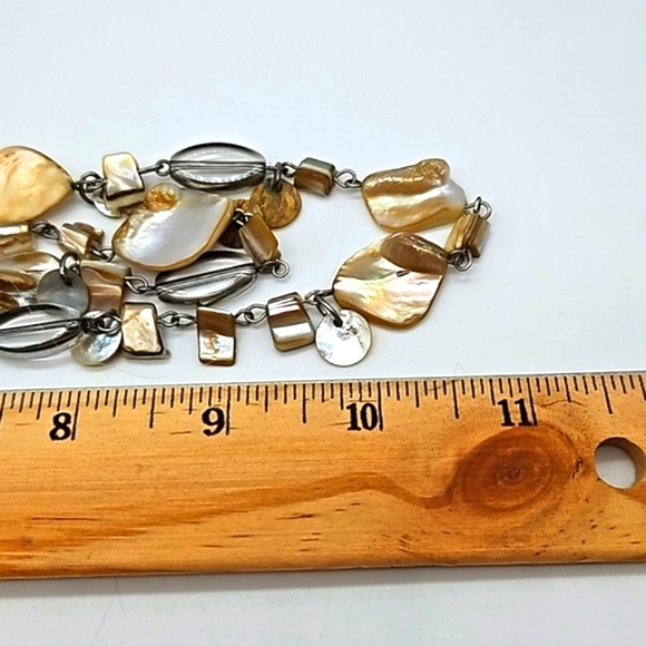 Dual strand shell and bead graduated necklace - Picture 6 of 6